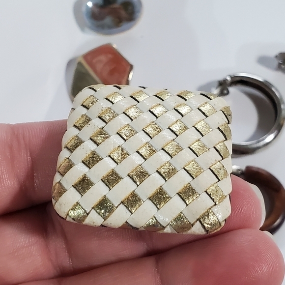 Vtg craftets lot of 11 Earrings clip-on post screwback - Picture 10 of 10